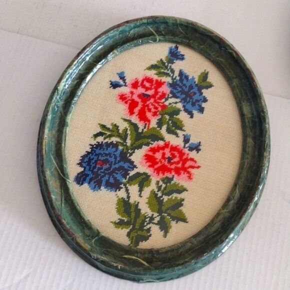 2 Vintage Oval Decoupage Framed Handmade Needlepoint Flowers Floral Artwork Boho - Picture 3 of 9